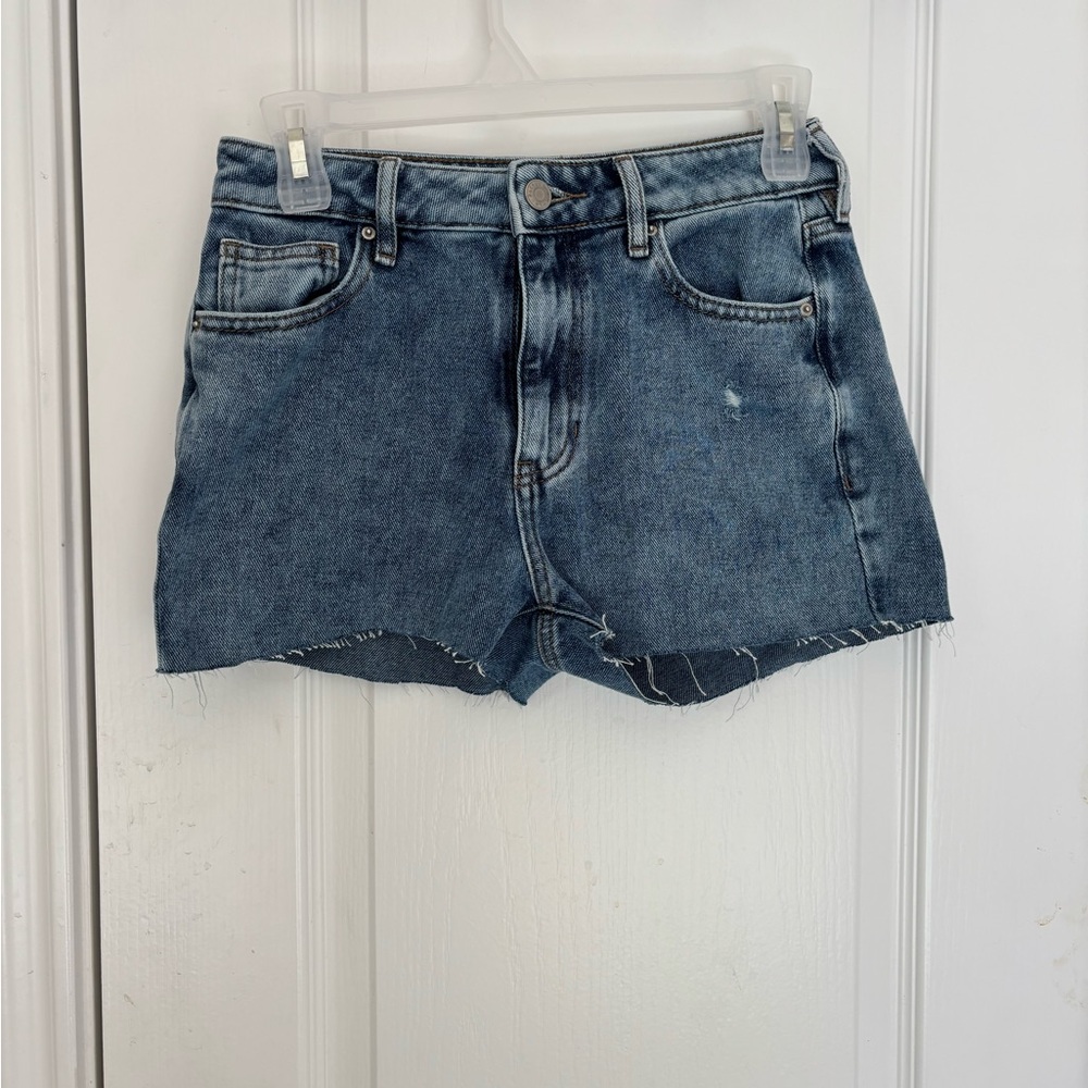 PacSun Medium Wash Classic Blue Jean Shorts Women Mom Jean size 24 Summer Denim